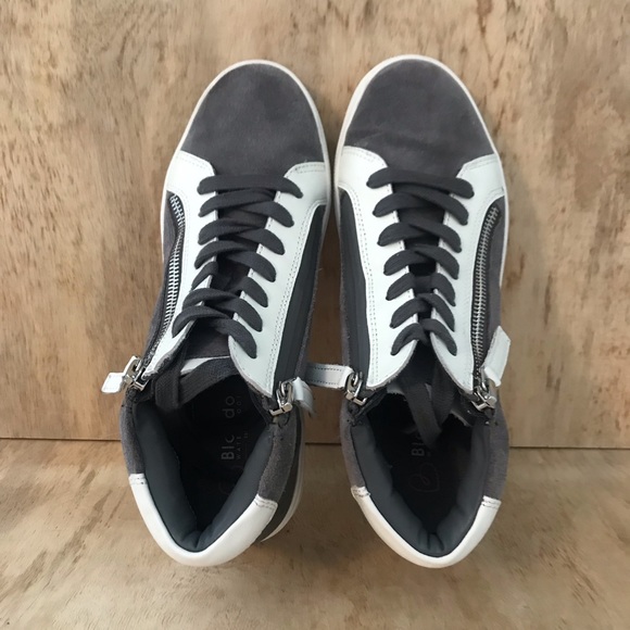 Blondo Genesis Women’s Gray Suede Waterproof Sneakers. Size: 7.5M - Picture 7 of 10